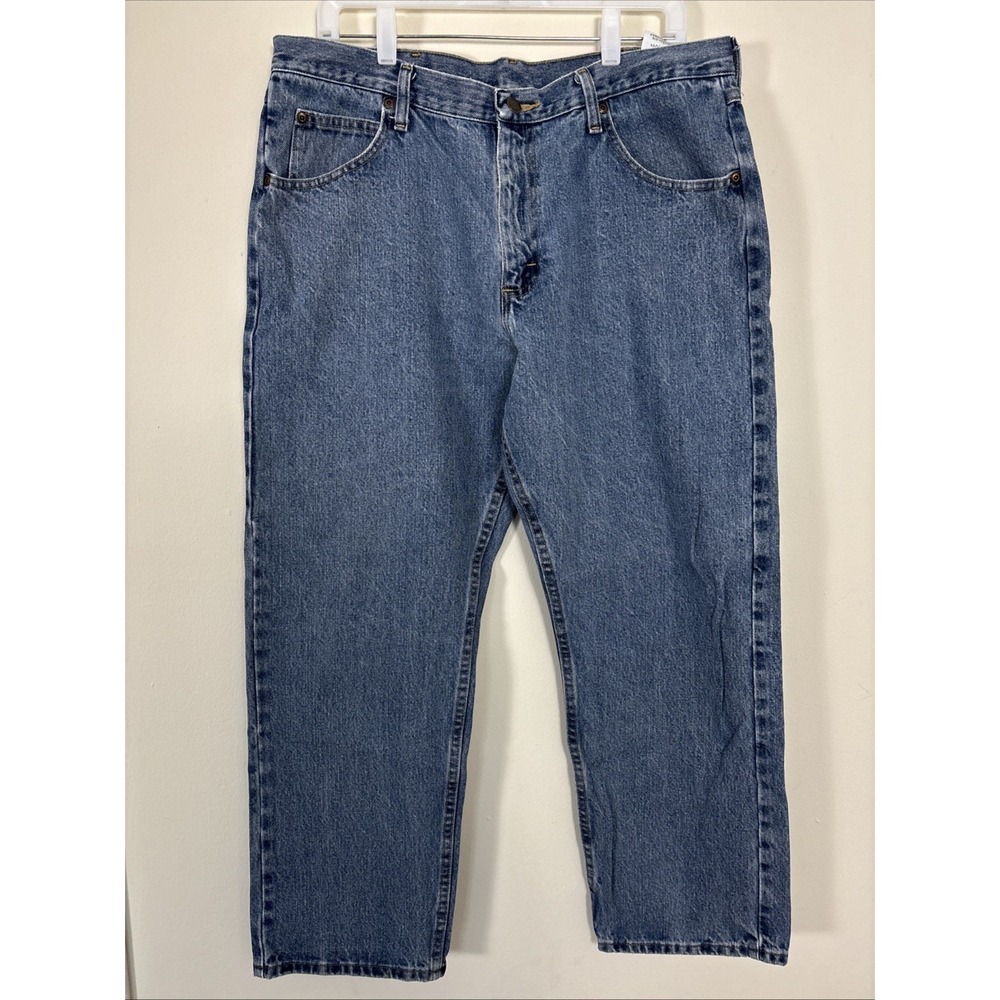 Wrangler Premium Quality Jeans Men 36x30 Mid Wash Relaxed Stretch Cowboy Denim